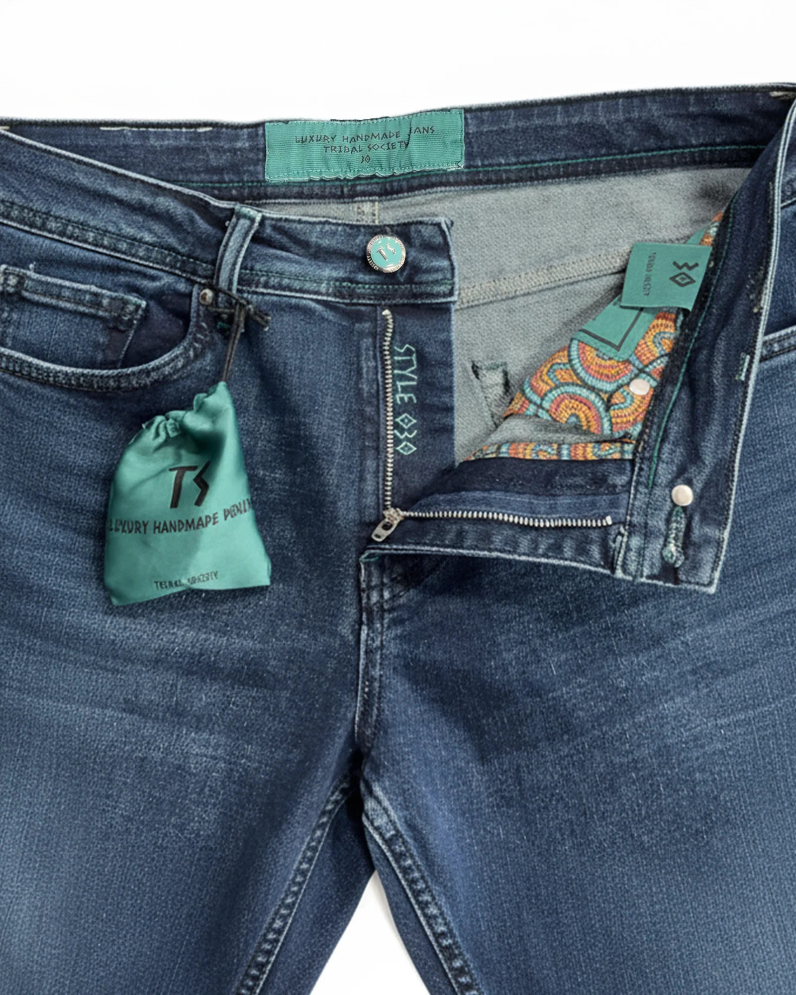030 - Relaxed Fit Jeans - Image 3